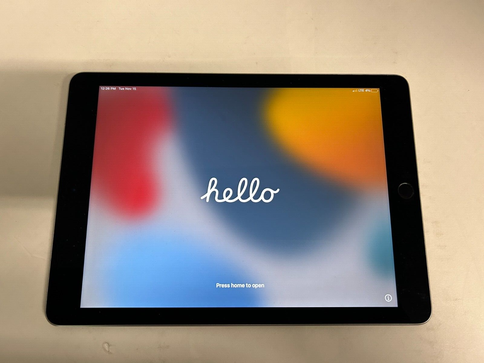 Apple iPad Pro 9.7 A1674 32GB Space Gray Wi-Fi + Cellular | eBay