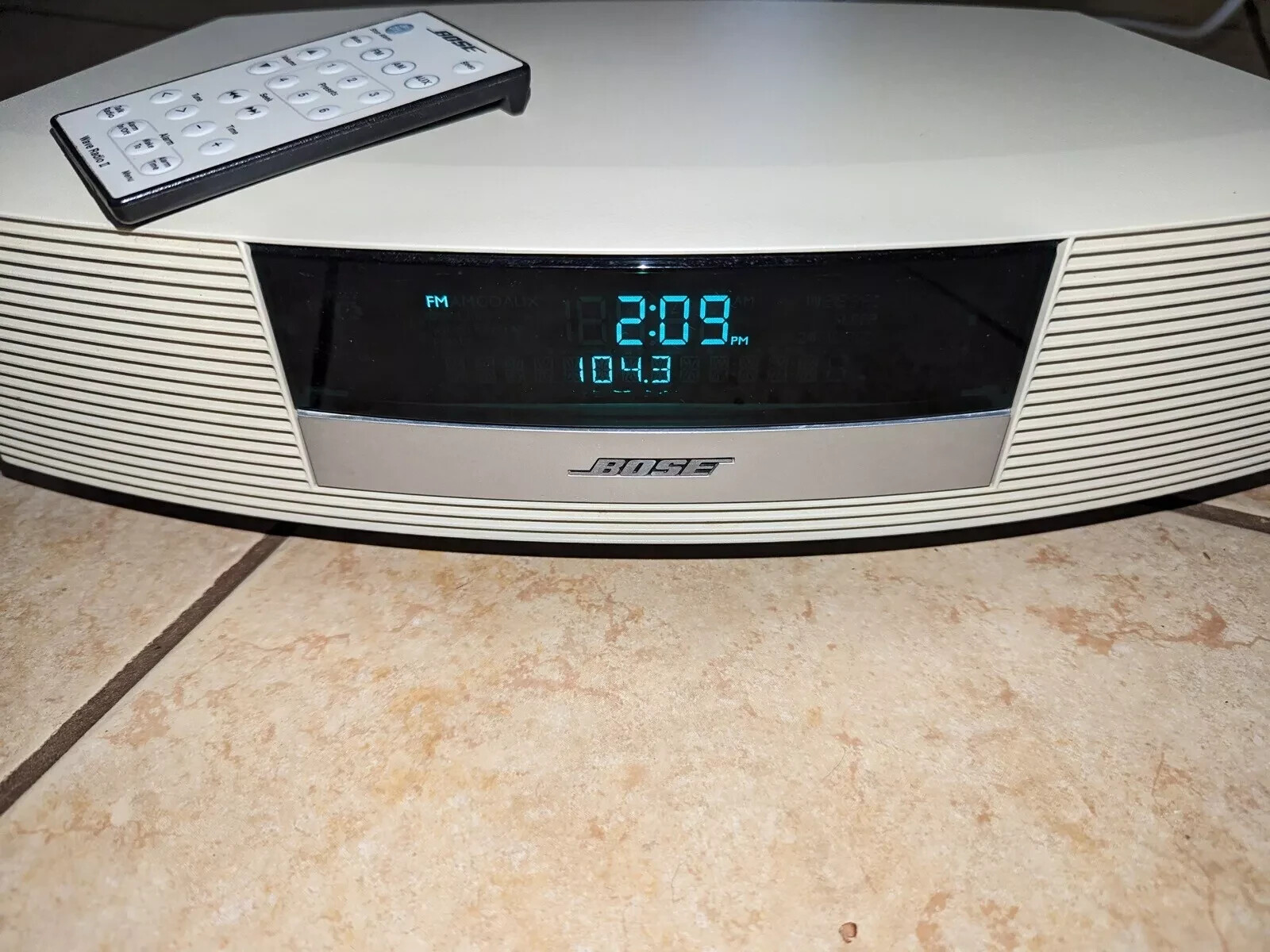 BOSE Wave Music System Player AM/FM Radio White RADIO II