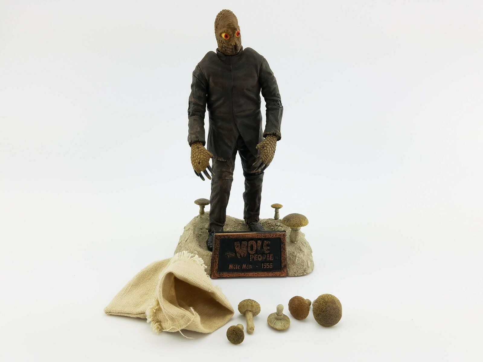 Universal Monsters The Mole People Action Figure Sideshow Toy Mole Man 2000
