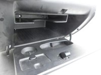 Kia Venga YN Handschuhfach Kia Venga YN 27.04.2012 845101P301EQ 84510-1P301EQ gebraucht Vorschau 4