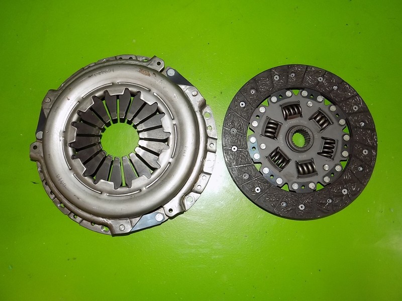 94-01 Integra D10382 clutch + C47694 pressure plate  5 speed MT trans