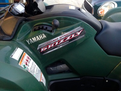 Yamaha 4x4 Grizzly 700 ATV with EPS