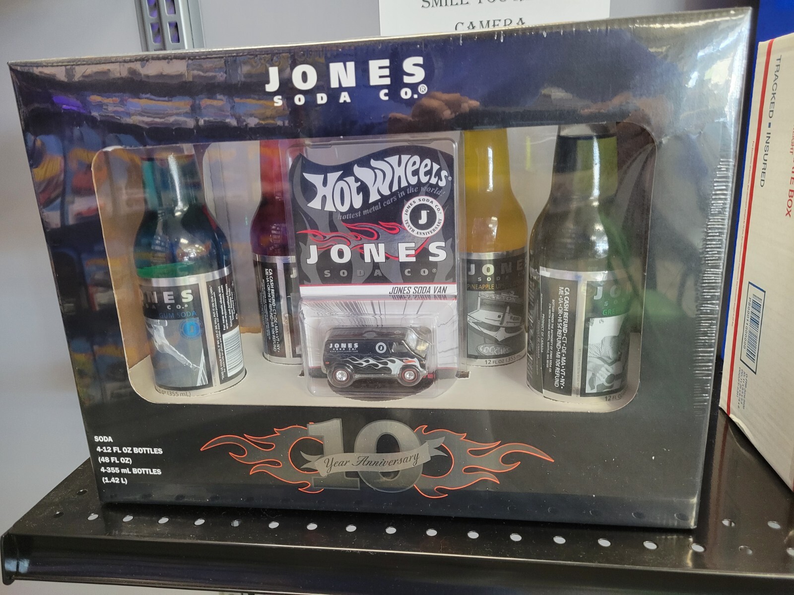 HOTWHEELS★JONES SODA SUPER VAN★ミニカー Hot Wheels JONES SODA VAN ∞ black; redline real riders