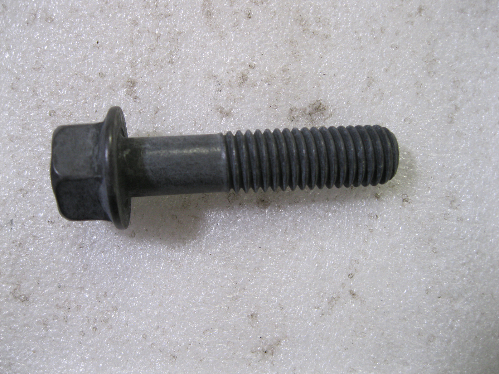 Genuine GM OEM 97209623 Crankshaft Bearing Cap Bolt/Screw Genuine GM OEM 97209623 Crankshaft Bearing Cap Bolt/Screw