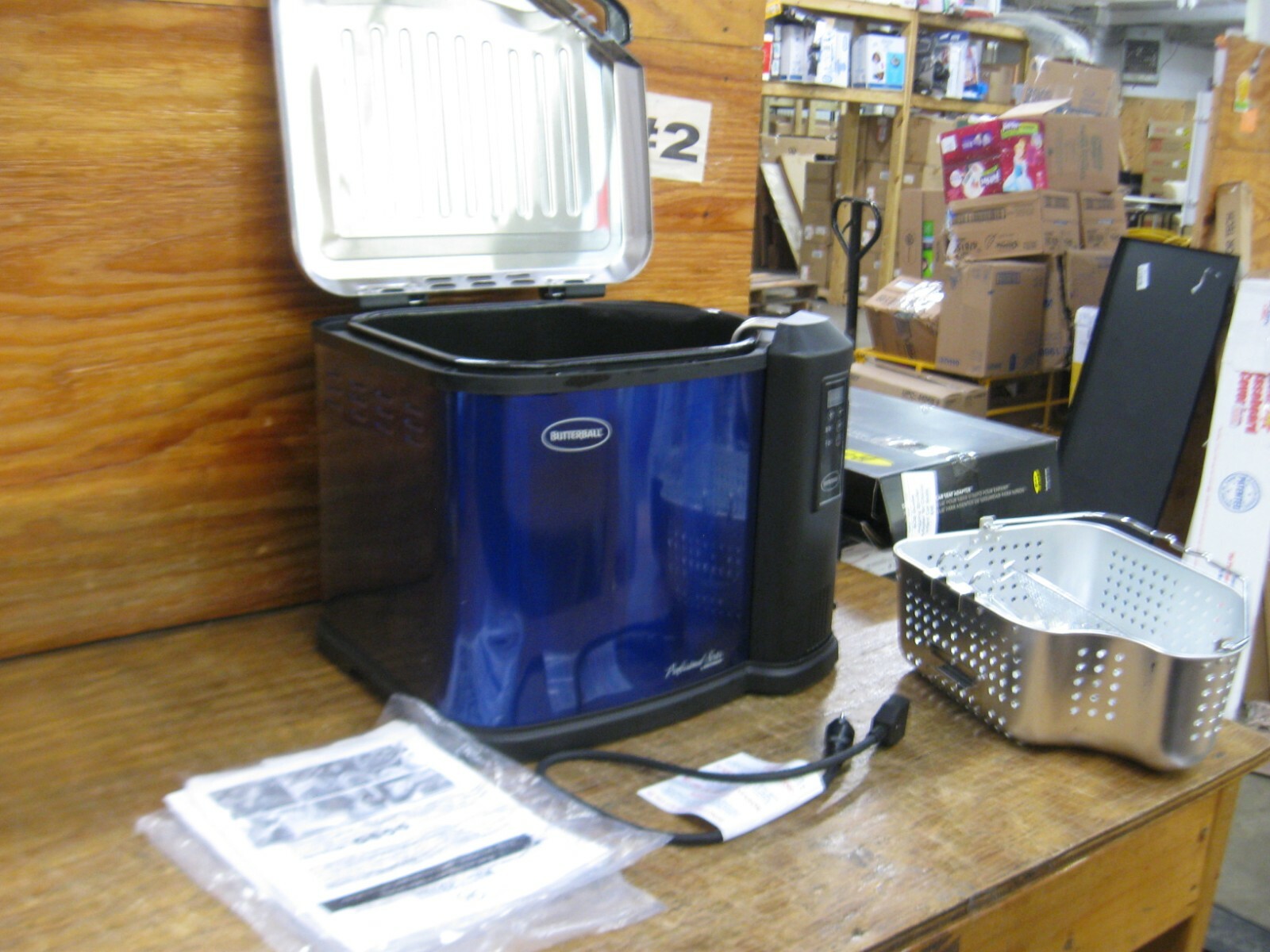 Butterball XXL Digital 22 lb. Indoor Electric Turkey Fryer (Blue) USED