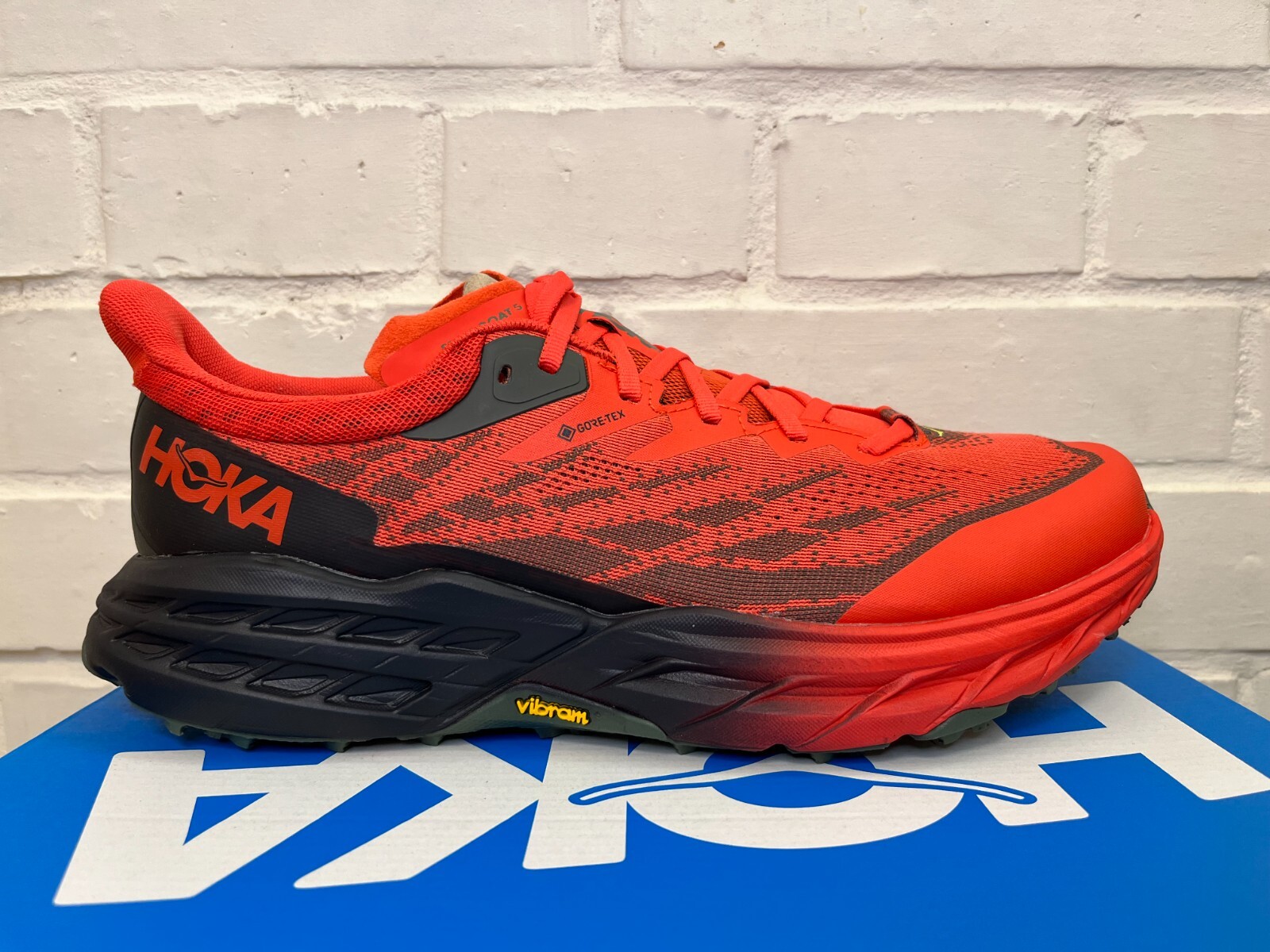 

Мужские беговые кроссовки Hoka Speedgoat 5 GTX Gore-Tex 1127912-FTHY, Красный