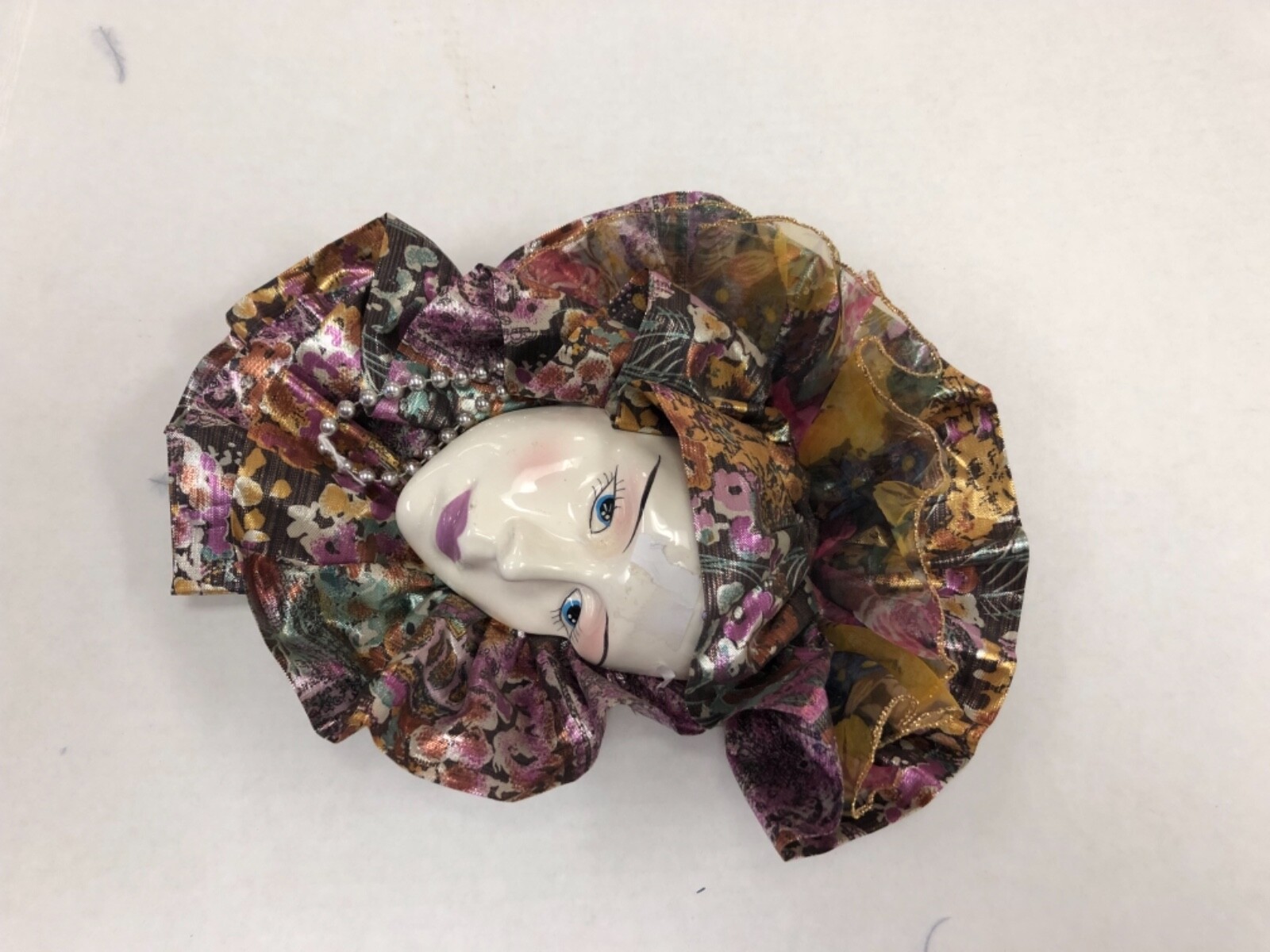 VINTAGE  CLAY ART LADY CERAMIC DECORATIVE FACE WALL MASK