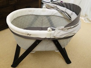 ingenuity foldaway rocking bassinet australia