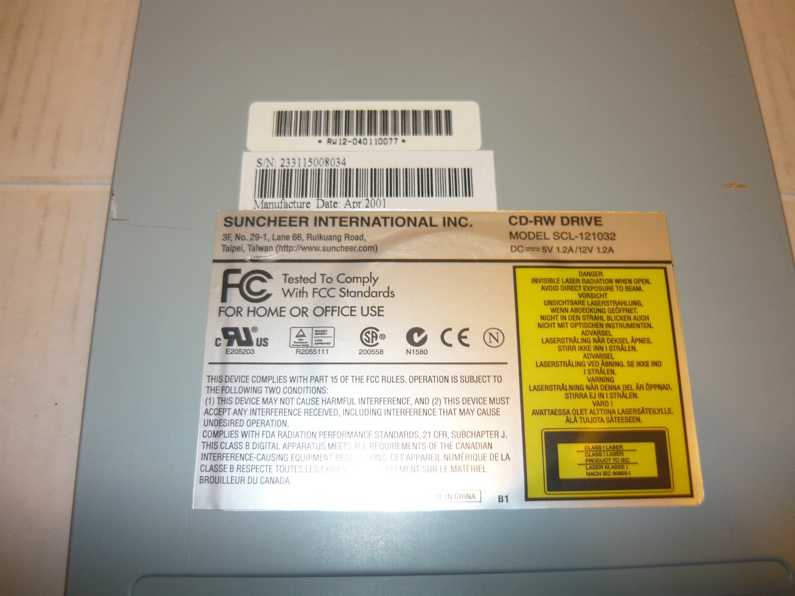 Beige SCL-121032 CD-RW 12X10X32X BURN-PROOF Optical Drive April 2001