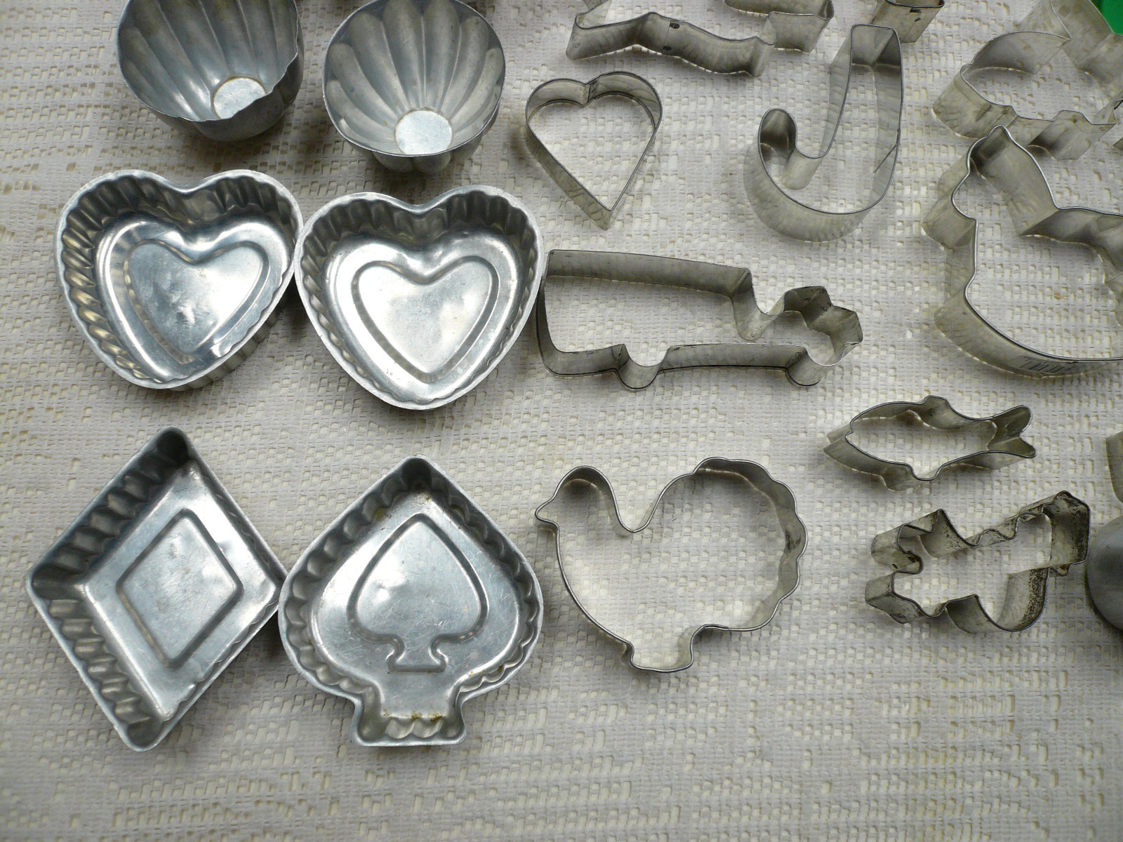 Vtg Lot 79 Aluminum Plastic Cookie Cutters Jello Mold Tart Tins Occasion Holiday