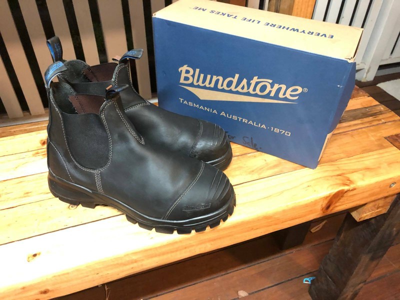 blundstone 990 black