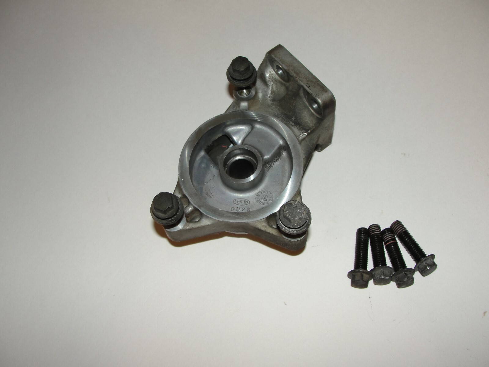kameページ 2006 - 2007 Kawasaki ZX10 ZX10R Engine Oil Filter Case Mount