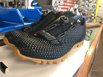 bontrager rhythm mtb shoes