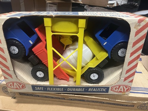洋書 TONI & GUY PRESENTS CONSTRUCTION Vintage Gay Toys Inc. Big Builder construction set New in