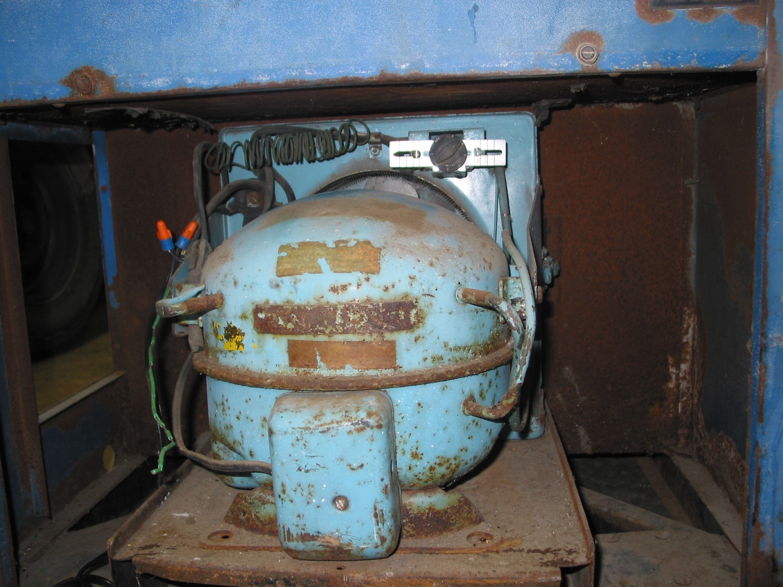 Vintage Ideal Pepsi Cola machine Complete doubl dot machine, cap remover 10 cent