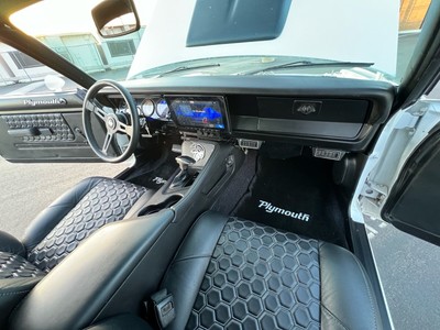 image 4 of interior