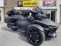 2025 CAN-AM SPYDER RT LIMITED SEMI AUTOMATIC TRIKE - ONLY 500 MILES
