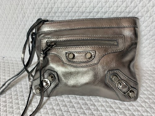Balenciaga Neo Classic Wristlet Clutch Wallet Silver Leather Balenciaga Neo Classic Wristlet Clutch Wallet Silver Leather