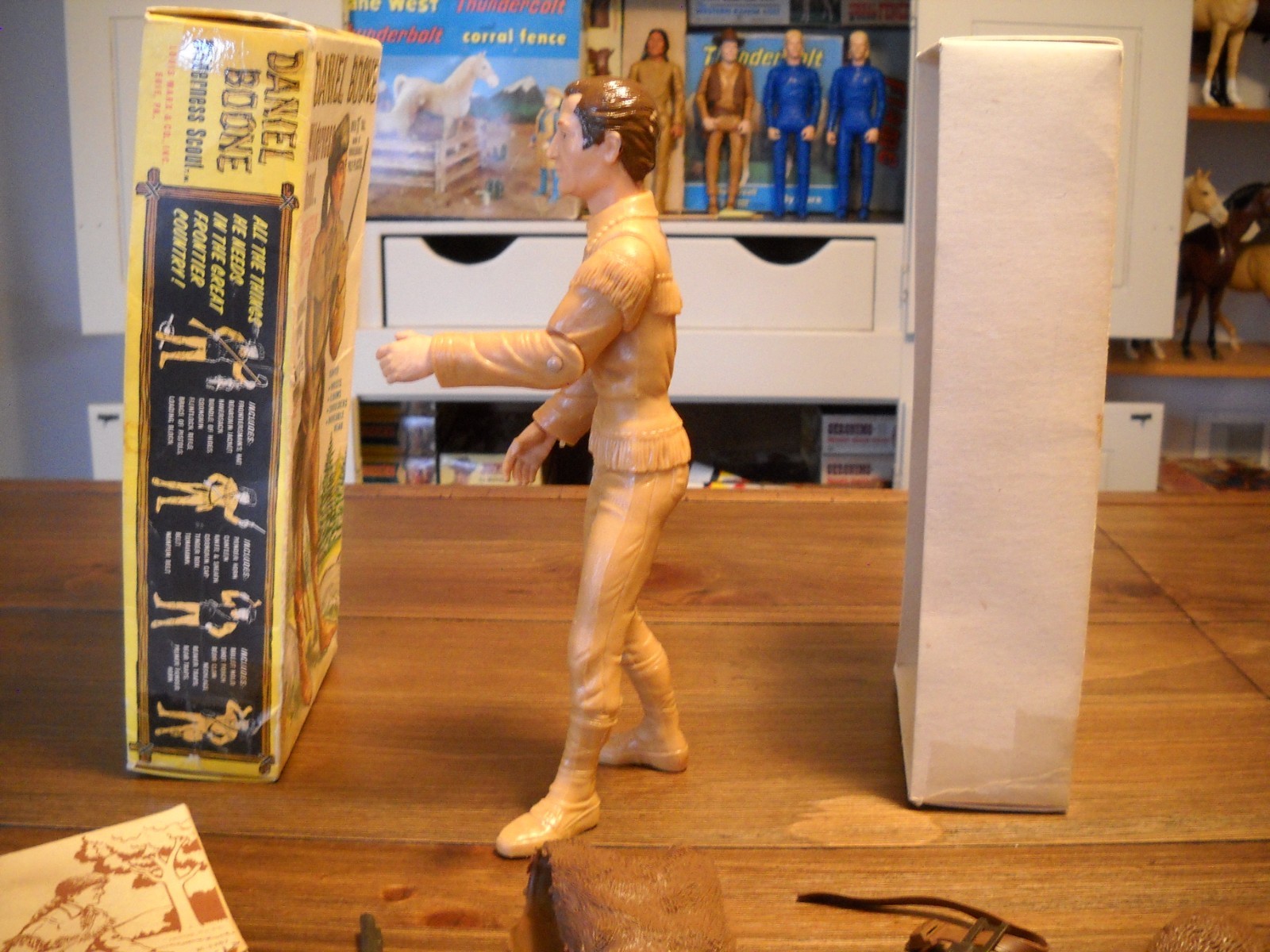 VINTAGE MARX JOHNNY WEST ( 1964 DANIEL BOONE COMPLETE ) ACCESSORIES,MANUAL,BOX