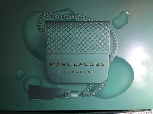 MARC JACOBS DIVINE DECADENCE 3 PEICE GIFT SET - 3.4 OZ EAU DE PARFUM for Women