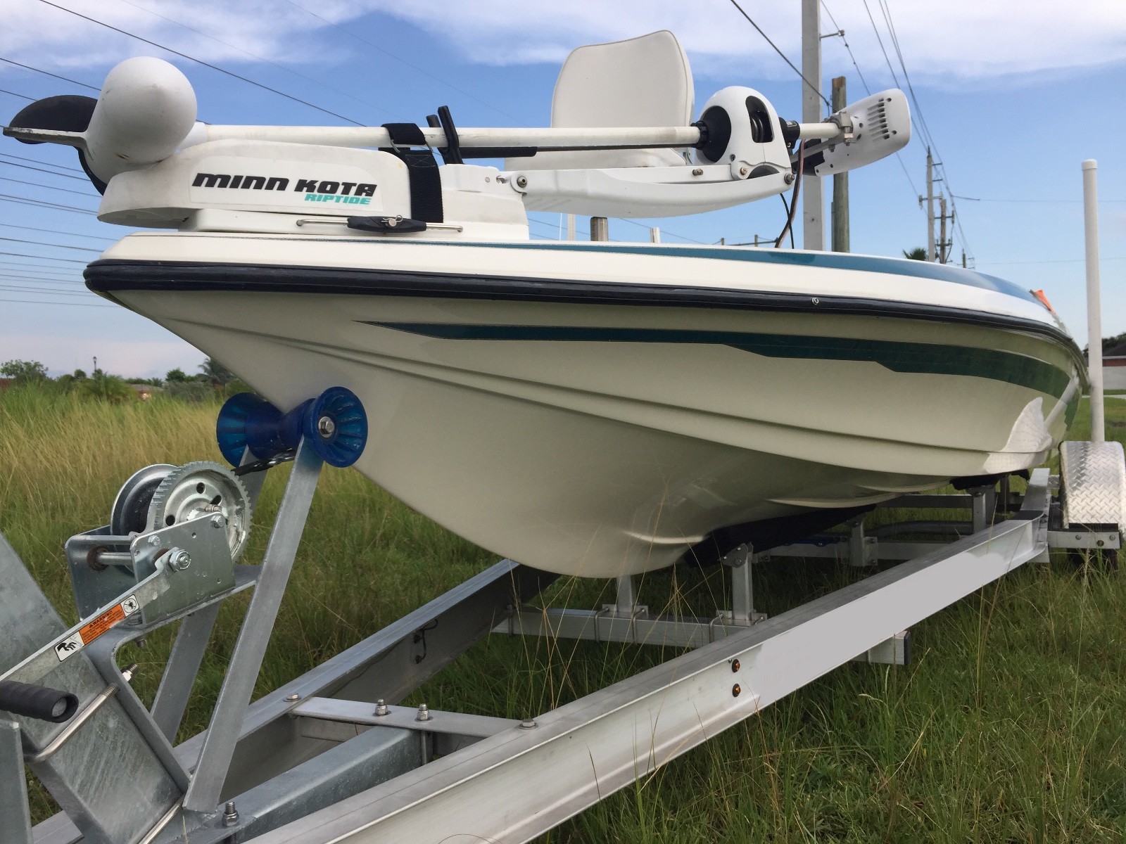 Ranger R91 Intracoastal 20 ft Bass Bay Boat 2014 Mercury 200 Optimax Pro Xs