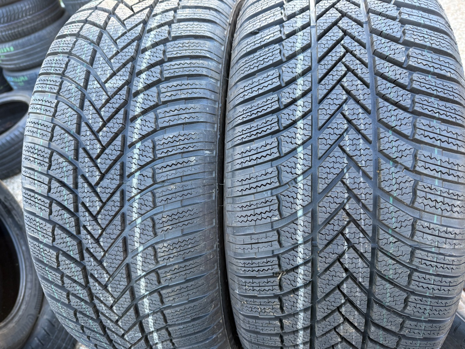 New 255 50 19 Bridgestone, Blizzak LM005, AO, 103T, x1 Tyre (F1_tyres) YD286