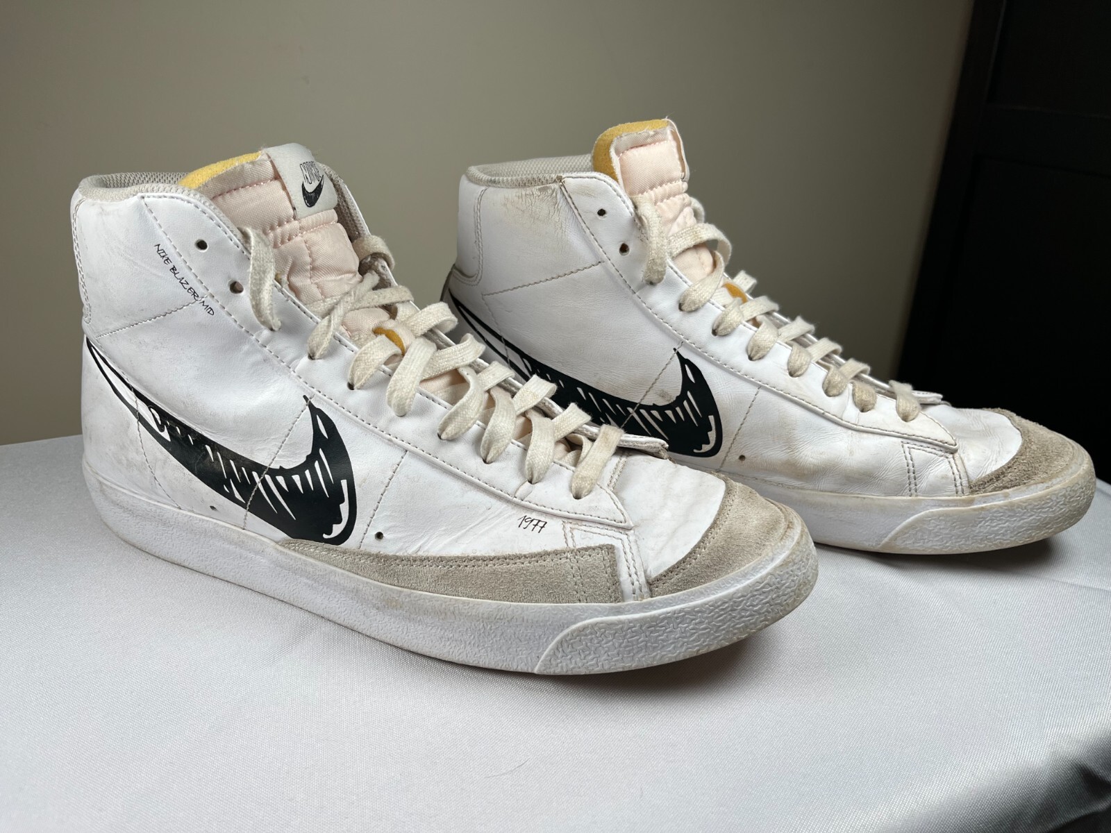 Size 12 - NIKE Blazer 77 Mid Vintage Sketch - Black CW7580 Size 12 - NIKE Blazer 77 Mid Vintage Sketch - Black CW7580
