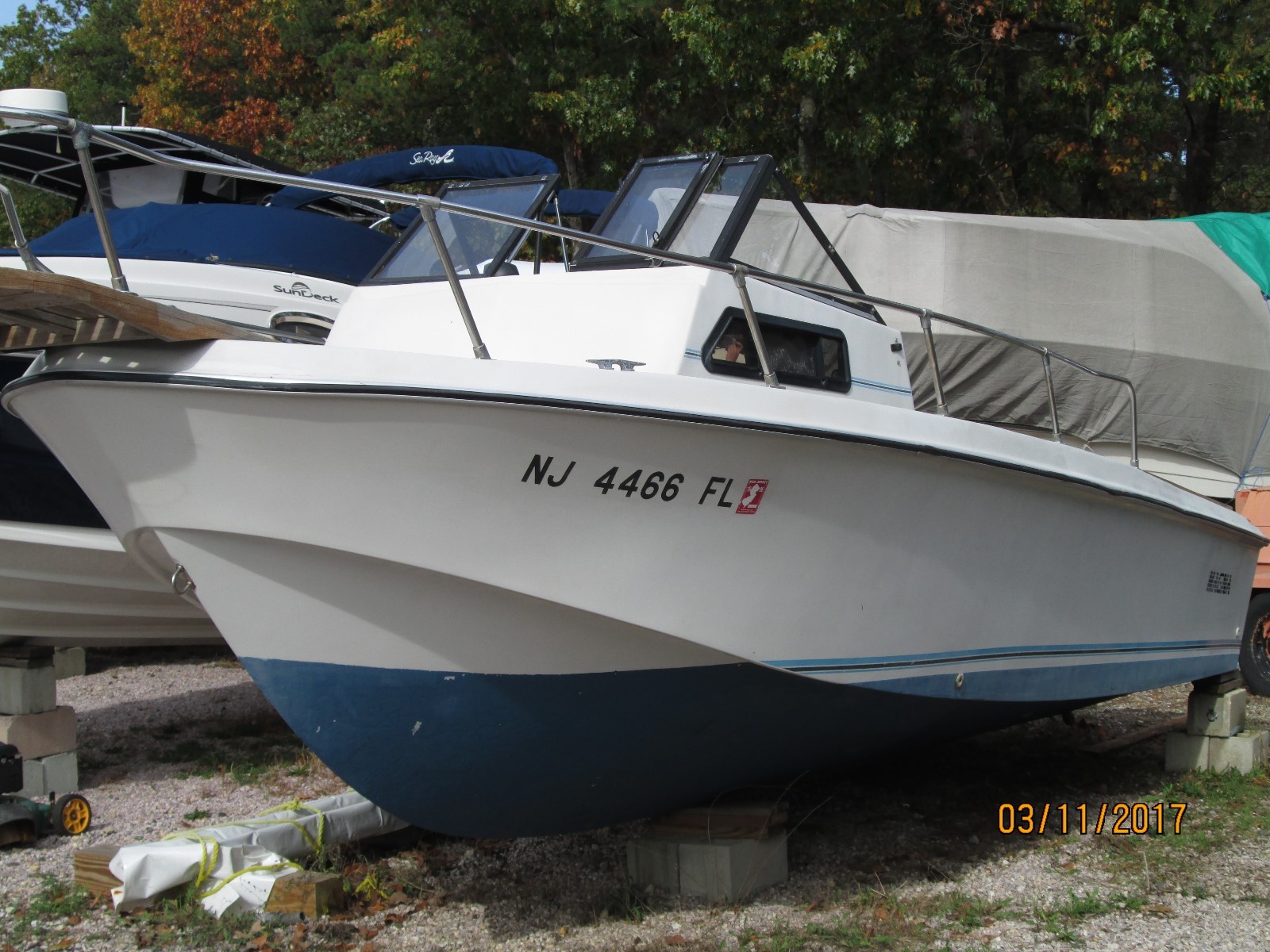 22' walkaround fishing boat
