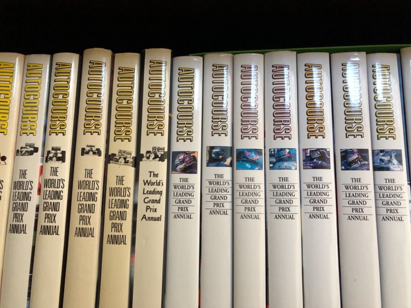 Autocourse The Worlds Leading Grand Prix Annual2016 - 