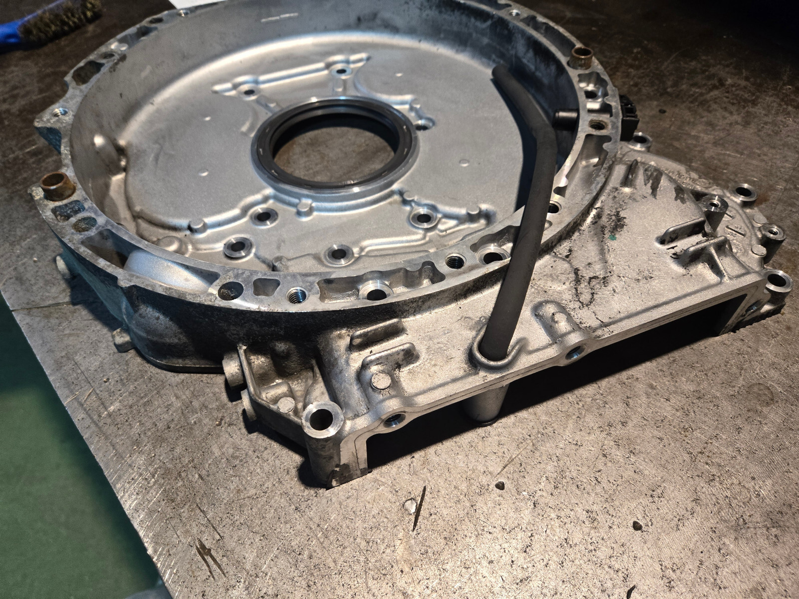 Mercedes-Benz OM651 control housing cover A6510150602 A6510150802 - Picture 5 of 10