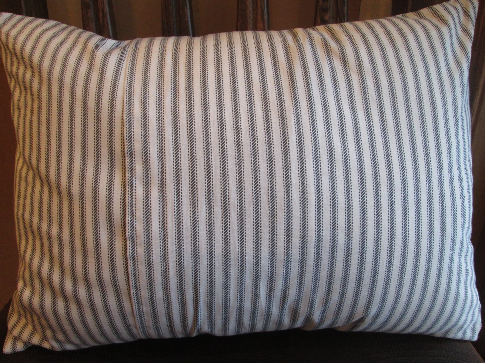 Valentine's Day Appliqued LOVE Throw Pillow ...Complete Pillow w/ insert...