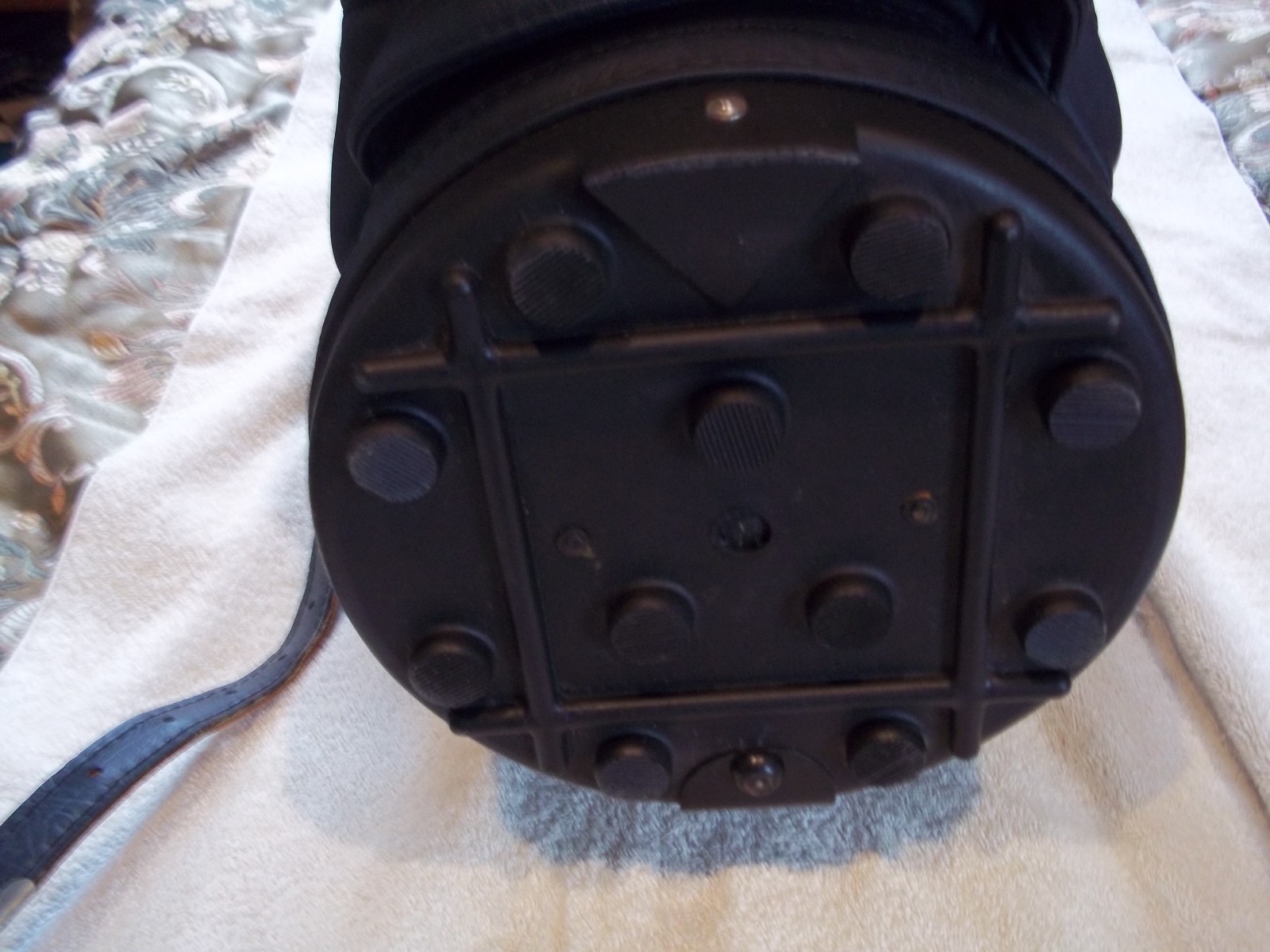 A BURTON RYDER CUP THE BELFRY GOLF CART BAG. RED, WHITE, AND BLUE.