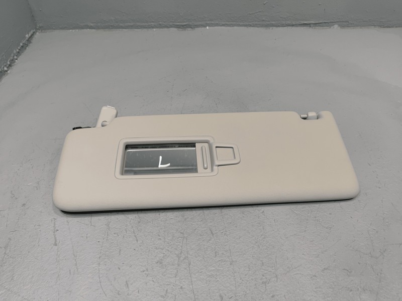 Used 2018-2024 Volkswagen Atlas Front Driver Side shetlan Sunvisor Sun Visor 5XT OEM