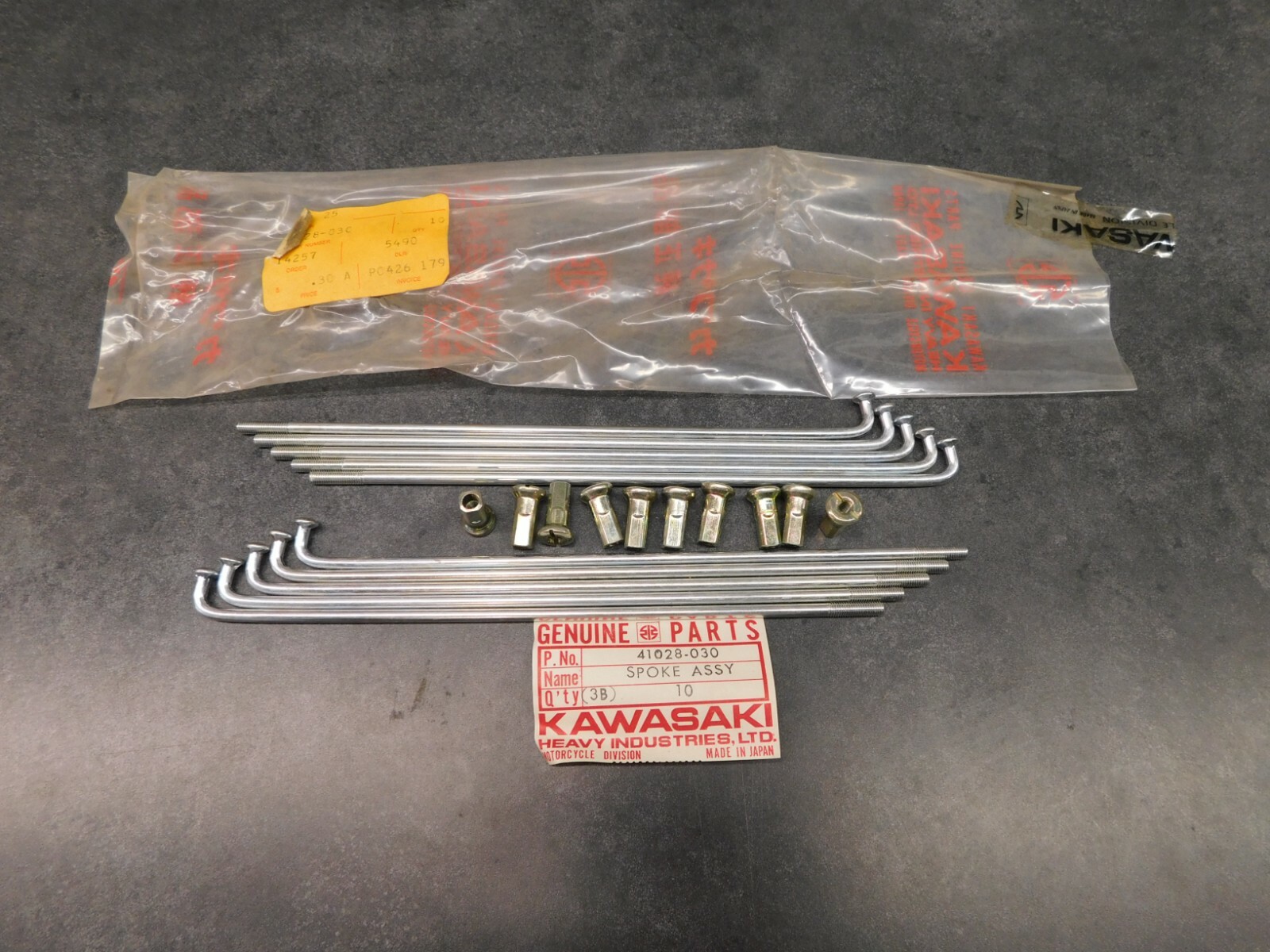 Kawasaki NOS Outer Spoke Assy F7 Enduro 175E 1971-75 41028 Kawasaki NOS Outer Spoke Assy F7 Enduro 175E 1971-75 41028