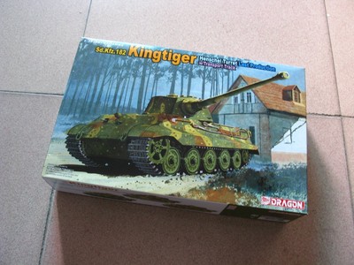 Dragon 1/35 6209 King Tiger Henschel w/Transport Track