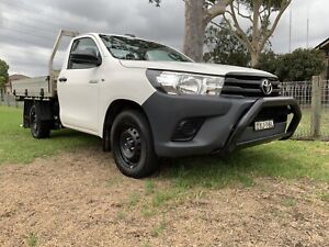 2017 Toyota Hilux Workmate 6 Sp Automatic C/chas