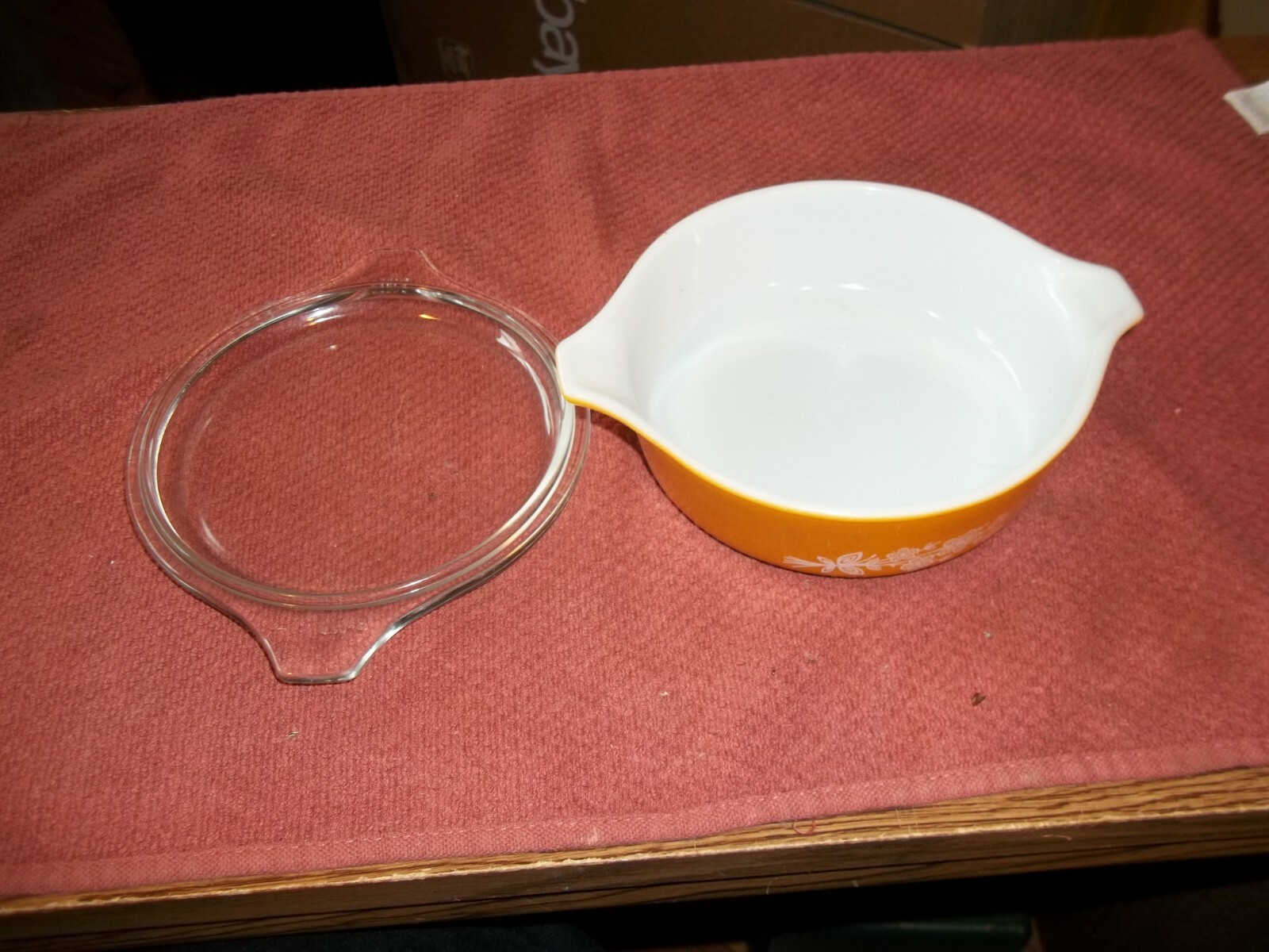 Vintage PYREX 471-B Butterfly Gold 500 ml Casserole Dish W/Lid