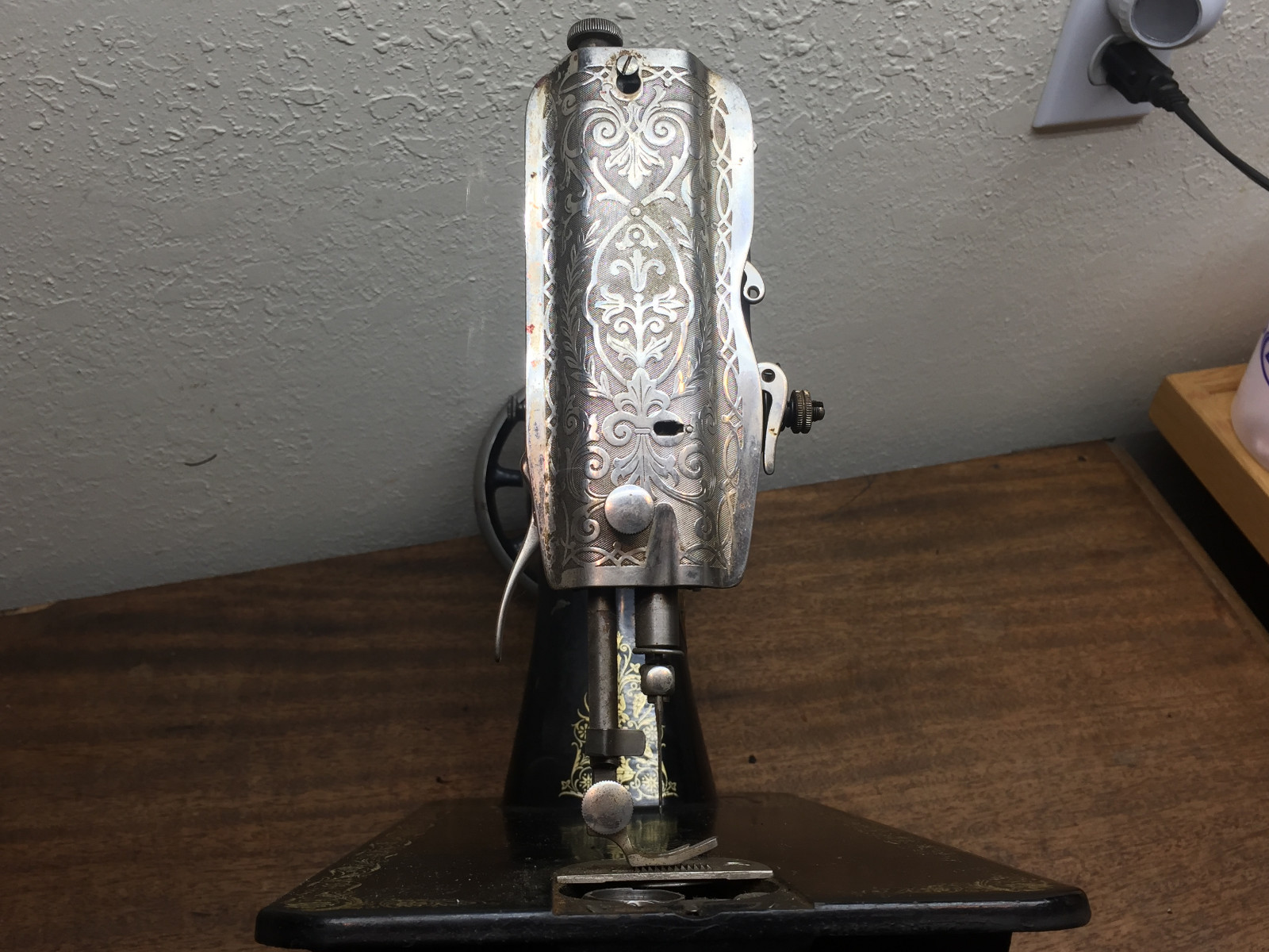 Vintage 1927 Singer Sewing Machine ~ Model 66 ~ AB724740