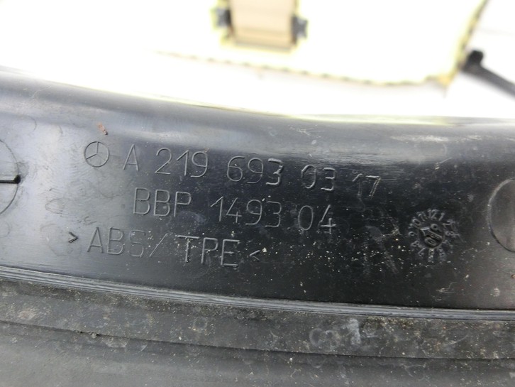 Mercedes C219 CLS 08-10 Wasserabweiser Wasserleitblech für Laderaum Rechts Hinten  - Bild 5