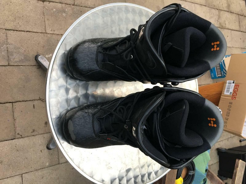 gumtree snowboard boots