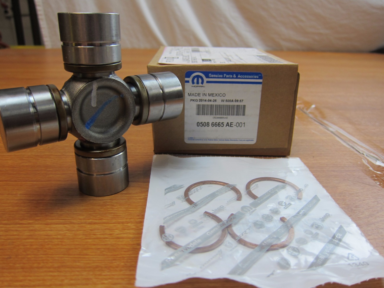 2003 2009 Dodge Ram 2500 3500 Front Axle Drive Shaft UJoint w/clips