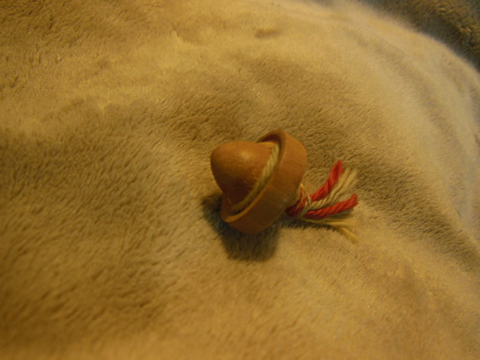 3 VINTAGE ASSORTED BUTTONS WOODEN SOMBRERO JOCKEY & HORSE CELLULOID SUNFLOWER