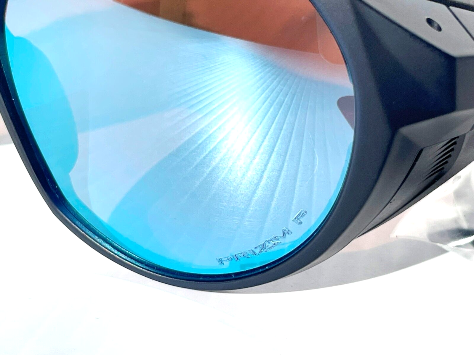 Pre-owned Oakley Clifden Mt Translucent Blue Polarized Prizm Deep Water Sunglass 9440-05