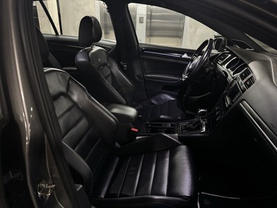 image 4 of interior