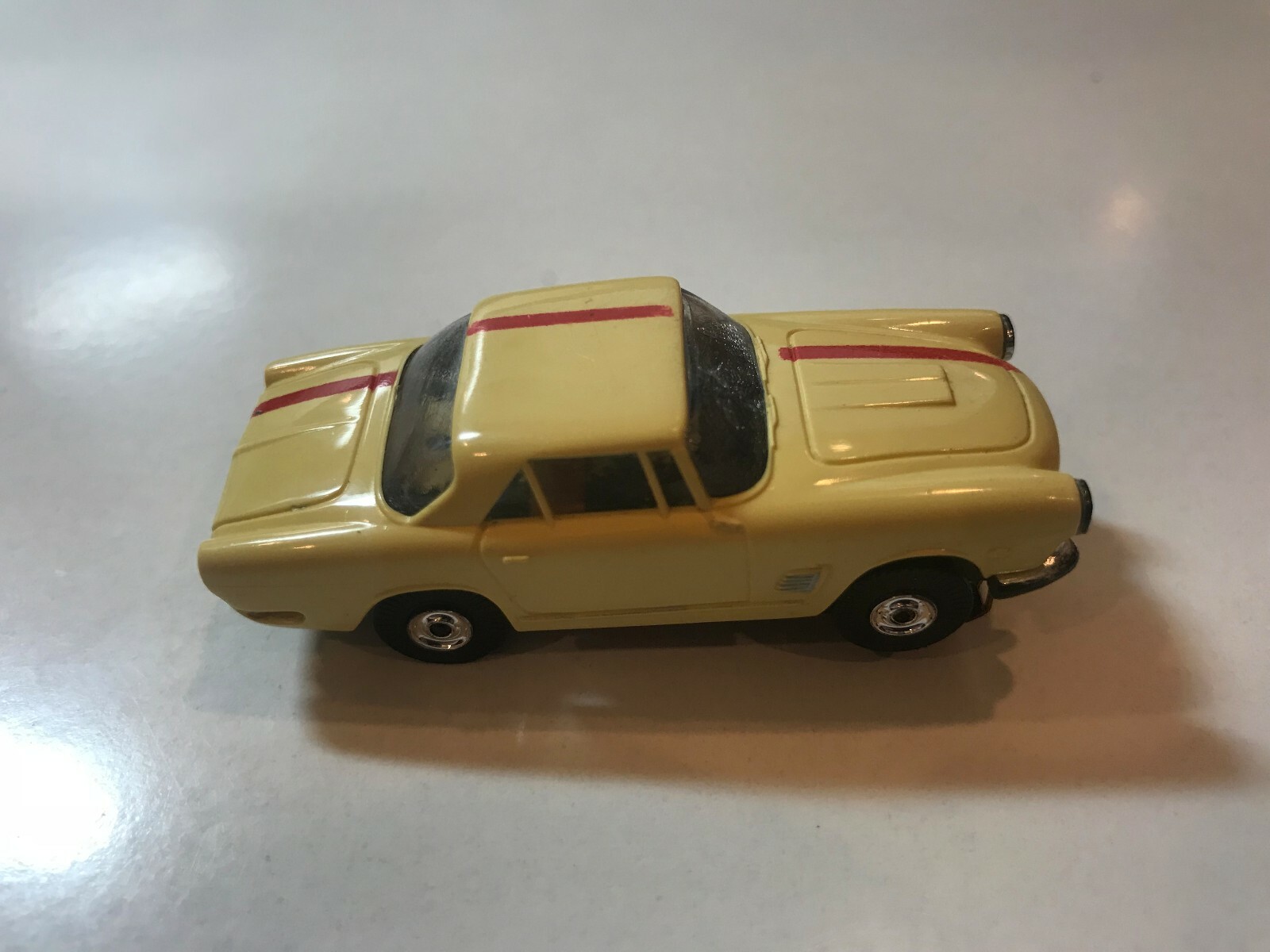 Aurora / T Jet Vintage - Maserati - Yellow/Red Stripe - HO Slot Car