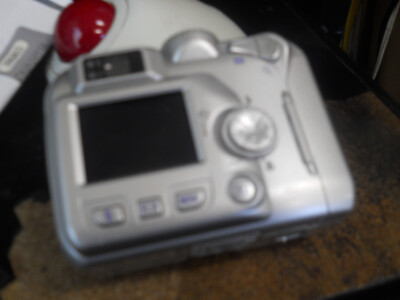 Nikon COOLPIX 2100 2.0MP Digital Camera - Silver
