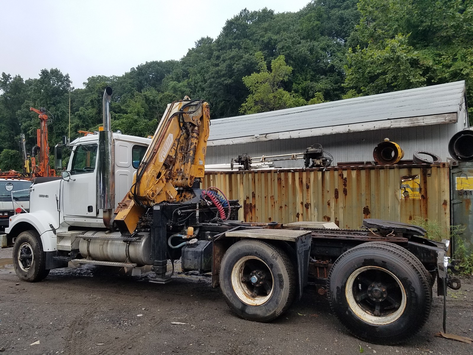 1997 Western Star Tractor with Cat 3406E and Knuckle Boom