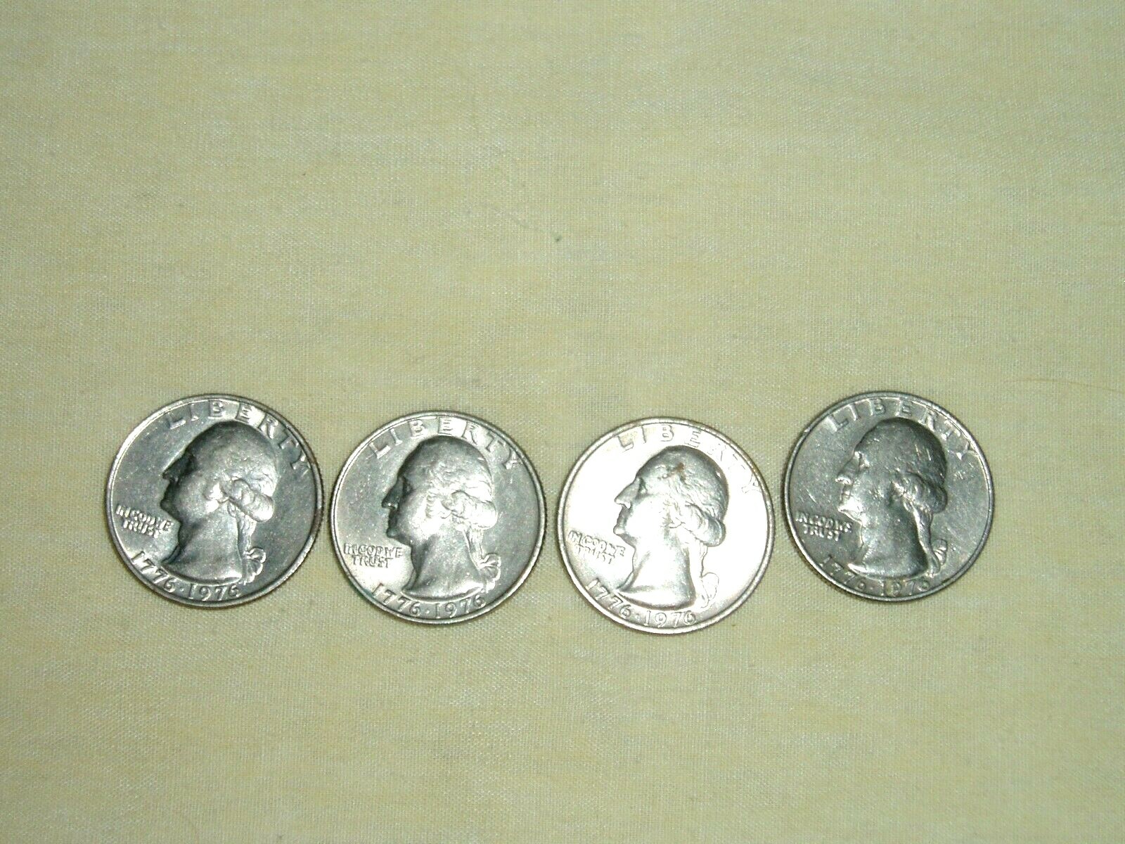 アメリカ　記念コイン　4枚セット　1776 1976 即日対応。古銭 古札 記念コインの買取はリユースkohanaへ