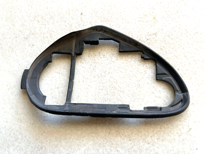 04-10 MERCEDES-BENZ CLS500 C219 ~ LEFT FRONT DOOR HANDLE REAR PAD 