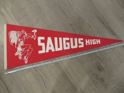 สำหรับขาย Saugus Massachusetts High School Mass MA Vintage Felt Pennant Flag Football